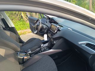 Peugeot 2008 2016 1.6 Blue-HDi-thumb-16
