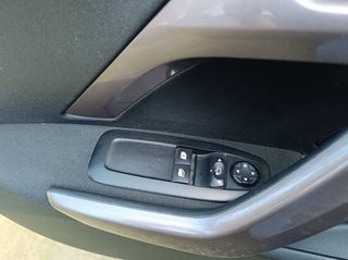 Peugeot 2008 2016 1.6 Blue-HDi-thumb-27