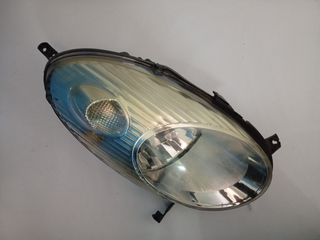 Δεξιός εμπρός  φανός Nissan Micra K12 02-07