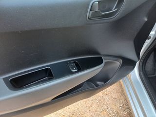 Hyundai i 10 2017-thumb-9