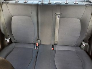Hyundai i 10 2017-thumb-12