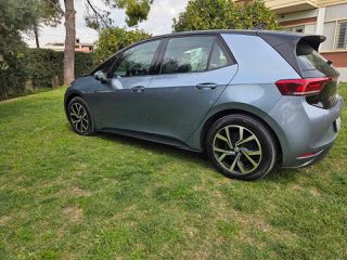 Volkswagen ID.3 2021-thumb-1
