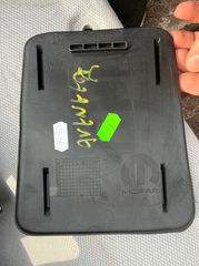 Jeep Avenger κάλυμμα φορτιστή κινητού 735733878-thumb-1