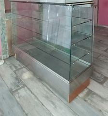 Γυάλινη βιτρίνα-thumb-2