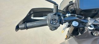 Moto Guzzi V 85 2024 STRADA-thumb-10