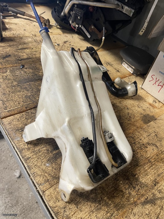 TOYOTA RAV 4  1995-2000  3SZ  5ΠΟΡΤΟ   ΔΟΧΕΙΟ ΝΕΡΟΥ ΥΑΛΟΚΑΘΑΡΙΣΤΗΡΩΝ   ΚΑΠΑΝΙΑΡΗΣ