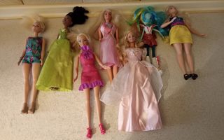 barbie κουκλες διαφορες