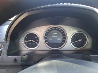 Mercedes-Benz C 200 2008-thumb-9