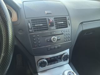 Mercedes-Benz C 200 2008-thumb-12