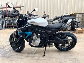 CFmoto 675 NK 2026 ΕΤΟΙΜΟΠΑΡΑΔΟΤΟ ΠΡΟΣΦΟΡΑ-thumb-3