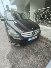 Mercedes-Benz B 180 2013