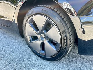 Tesla Model 3 2022 Dual Motor Long Range AWD-thumb-9