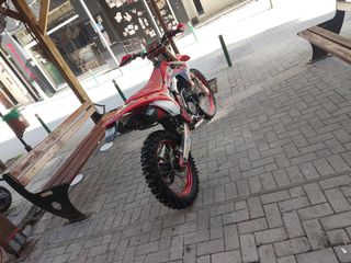 Honda CRF 450R 2014 Red Moto Version-thumb-2