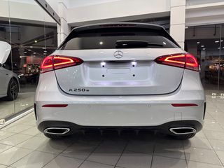 Mercedes-Benz A 250 2021 A250e AMG Line 8G-DCT-thumb-3