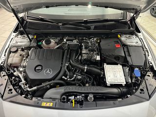 Mercedes-Benz A 250 2021 A250e AMG Line 8G-DCT-thumb-9