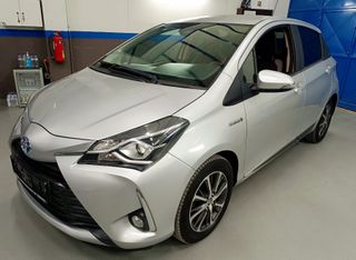 Toyota Yaris 2020 "20 Years Edition"Hybrid Navi-Camera