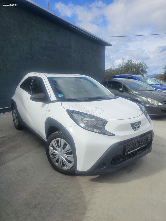 Toyota Aygo (X) 2023 11.000 χλμ άριστο