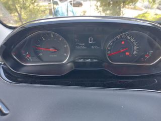 Peugeot 208 2013 1.4 HDI ACCESS-thumb-11