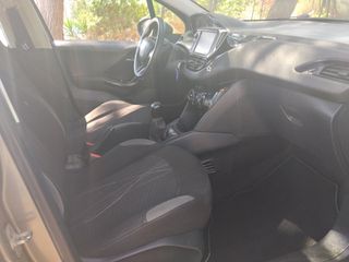 Peugeot 208 2013 1.4 HDI ACCESS-thumb-17