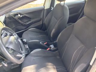 Peugeot 208 2013 1.4 HDI ACCESS-thumb-18