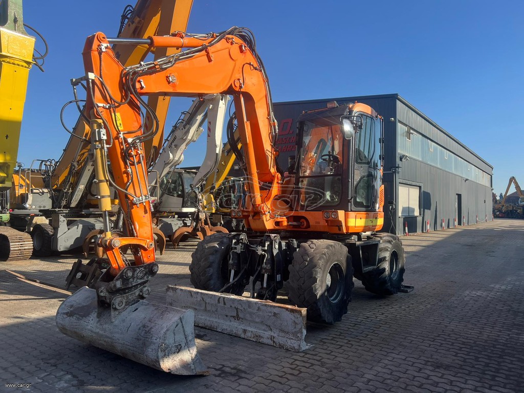 Εκσκαφέας Με Λάστιχα Komatsu 2018 PW 98 MR-10