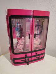 Ντουλάπα της Barbie