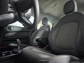 Mini Countryman 2019 (Cooper)-thumb-9