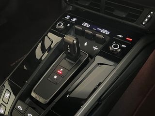 Porsche 911 2026 992.2  Turbo S Cabrio SportDesign Full Option-thumb-45