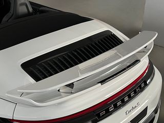 Porsche 911 2026 992.2  Turbo S Cabrio SportDesign Full Option-thumb-13