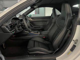 Porsche 911 2026 992.2  Turbo S Cabrio SportDesign Full Option-thumb-32