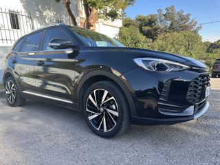 Mg ZS 2025 LUXURY MAX HYBRID+