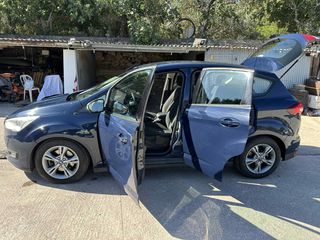 Ford C-Max 2018-thumb-9