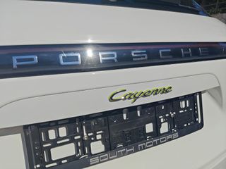 Porsche Cayenne 2020 E- HYBRID-thumb-9