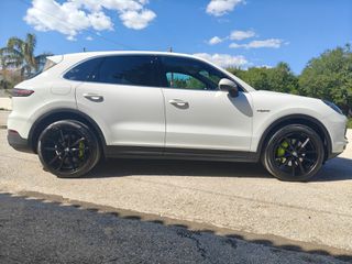 Porsche Cayenne 2020 E- HYBRID-thumb-3