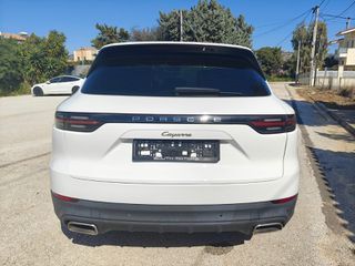 Porsche Cayenne 2020 E- HYBRID-thumb-5