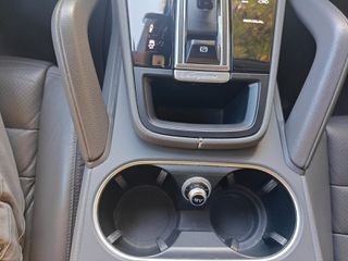 Porsche Cayenne 2020 E- HYBRID-thumb-20