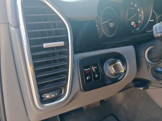 Porsche Cayenne 2020 E- HYBRID-thumb-21