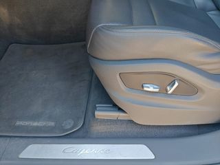 Porsche Cayenne 2020 E- HYBRID-thumb-28