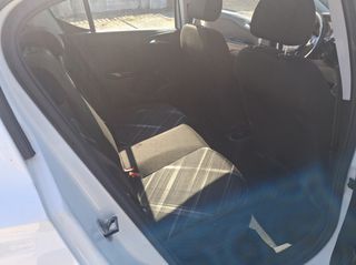 Opel Corsa 2017-thumb-13