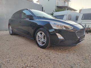 Ford Focus 2019 Titanium-thumb-3
