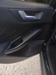 Ford Focus 2019 Titanium-thumb-8