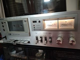 Κασετοφωνο Hitachi D-220, SL HEAD,κεφαλη αναγνωσης υψηλης ποιοτητας,μεγαλης διαρκειας ζωης, bias, equalizer, dolby NR, υποδοχη 2 μικροφωνων, και ακουστικων