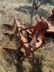 Τρίυνο άροτρο  Belarus Mtz80-thumb-2
