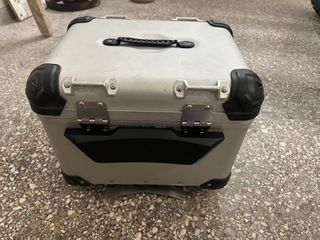 husquvana  901 / TOURATECH TopCase 38L