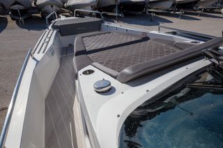 Axopar 2018 37 Sun-Top-thumb-2