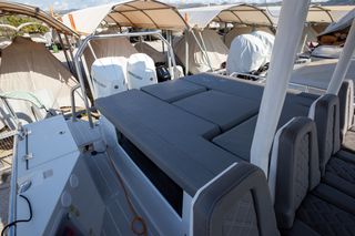 Axopar 2018 37 Sun-Top-thumb-6
