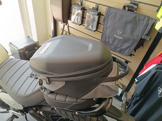 Triumph TANK BAG 20L