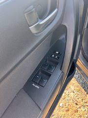Toyota Corolla 2017-thumb-10
