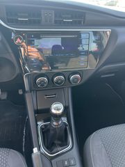 Toyota Corolla 2017-thumb-11