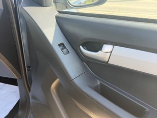 Φορτηγό Έως 7.5τ Isuzu 2016 Isuzu D-Max 2016 LXS GENERATION TWIN TURBO 2.5 2/2-thumb-86